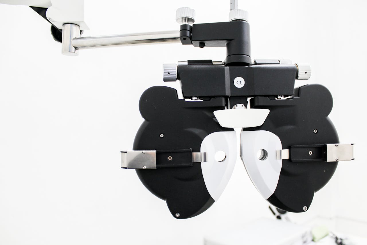High-quality close-up image of a phoropter, essential for eye examinations in ophthalmology.